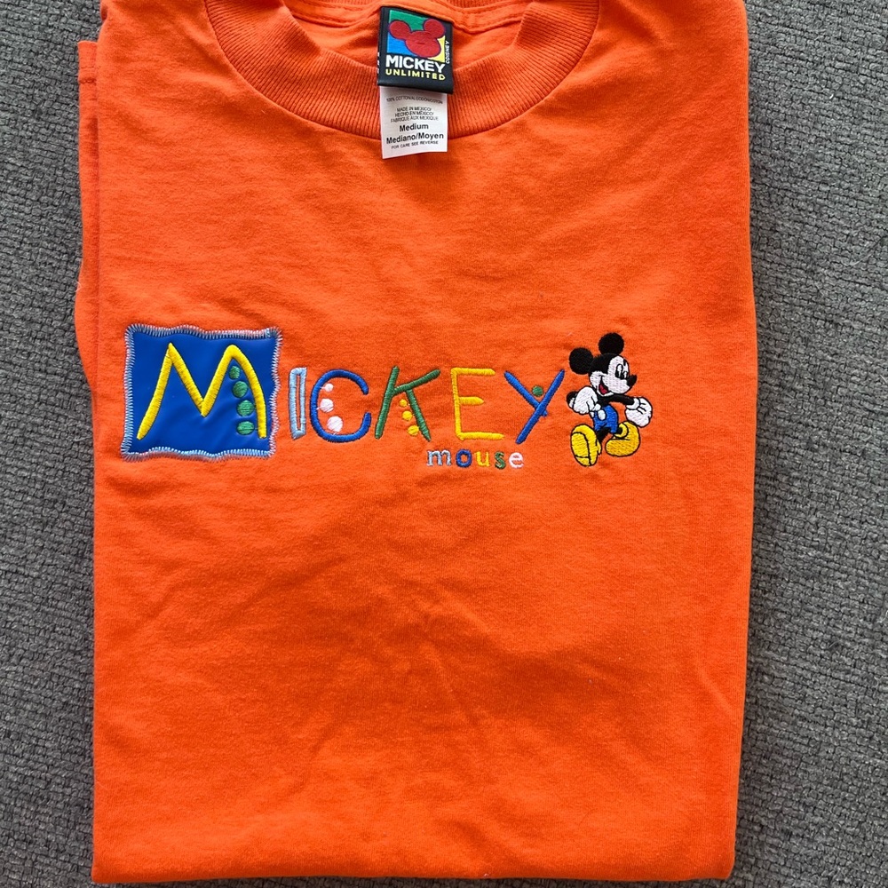 Disneys vintage Mickey Mouse tshirt
